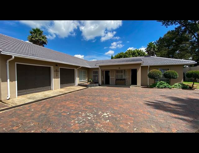 3 BEDROOM HOUSE RENTED IN BRACKENHURST